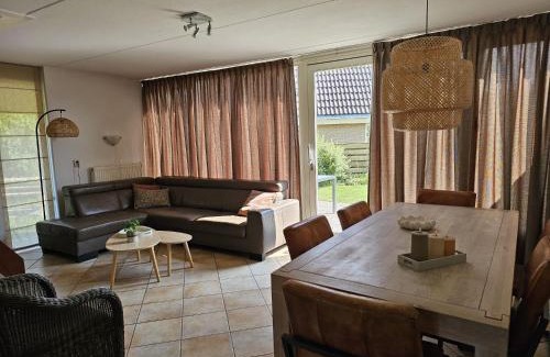 Julianadorp House | Beautiful home near the beach