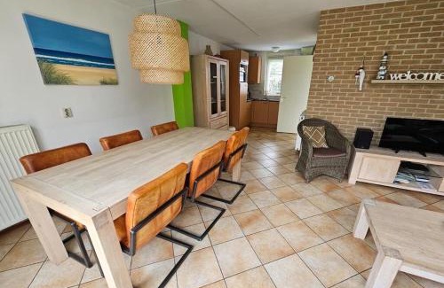 Julianadorp House | Beautiful home near the beach