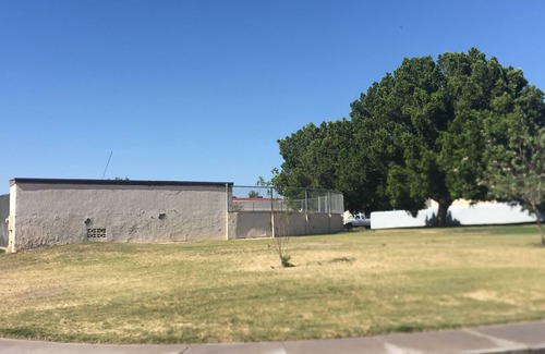 Yuma House | beautiful home Sleeps 8, but 6 comfortably