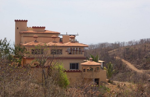 Puerto Angel House | Beautiful home with Ocean View and pool