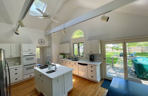 Dennis Port House | Beautiful Home with Central A/C. Walk to the Beach, Large Yard