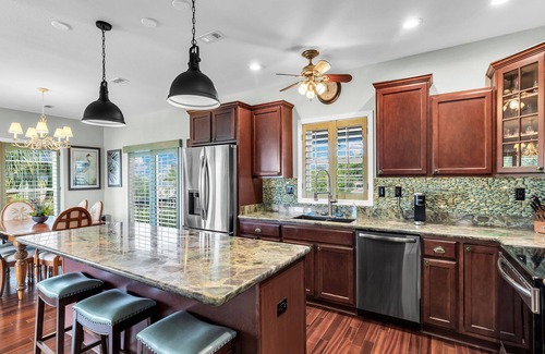 Little Torch Key House | Beautiful House on Canal - minutes to the Atlantic, no bridges