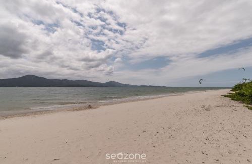 Daniela 2 House | Beautiful House 30m from Beach in Floripa RTT1905