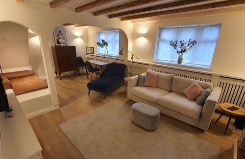 Bridgnorth House | Beautiful House and Elevated Garden In Bridgnorth