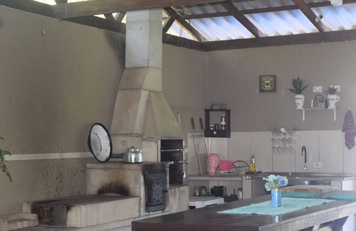 Morretes Cottage | Beautiful House! Enjoy nature and cool off in the pool.