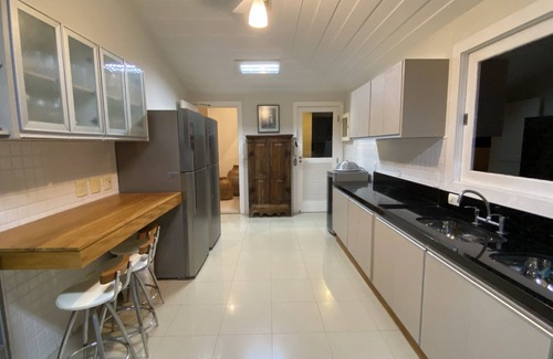 Village da Ferradura House | Beautiful house, just 50 steps from Ferradura beach, 6 bedrooms (4 suites)
