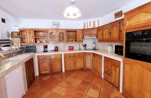 Plage de la Garonnette House | BEAUTIFUL HOUSE, PRIVATE POOL, 150 M FROM THE SEA, AIR-CONDITIONED GOLF DE SAINT TROPEZ