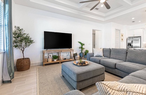 Palm Coast House | Beautiful house with heated pool, full kitchen, central AC, and washer/dryer