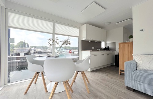 Kerkdriel Boat Rental | Beautiful houseboat in Kerkdriel harbour
