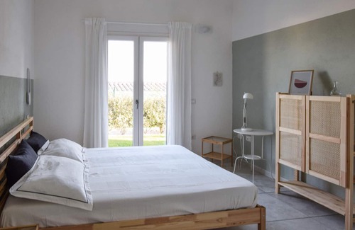 Baia Sant'Anna House | Beautiful and modern villa in close proximity to the rocky coast.