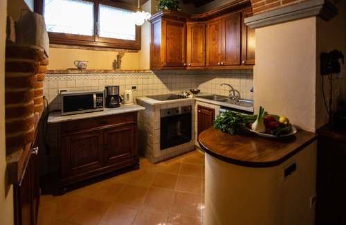 Castiglion Fiorentino Villa | Beautiful private villa with WIFI, A/C, private pool, TV, terrace and pets allowed, close to Are.