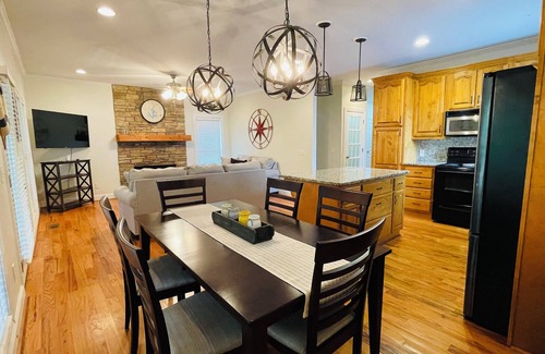 Dadeville House | Beautiful Lake Martin vacation home with private dock, kayaks neighborhood pool!