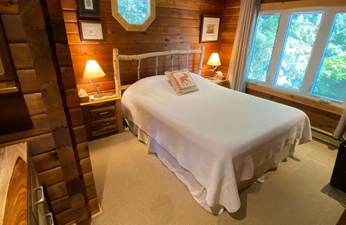 Muskoka Lakes Cottage | Beautiful Lake Muskoka Cottage Compound