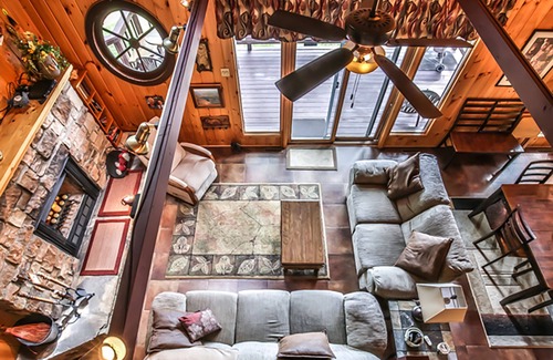 Minocqua Cabin | Beautiful Lakefront Cabin on PRIVATE Mercer Lake! Endless 4 Season Fun!