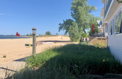Macatawa Cottage | Beautiful Lakefront Cottage on the shores of Lake Michigan!