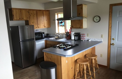 Ridgeway House | Beautiful Lakefront Property Minutes From The Kenai River And Soldotna