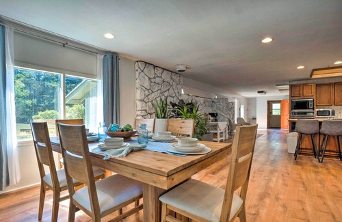Port Orford Cabin | Beautiful Lakeside Port Orford Cabin with Deck!