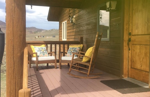 Oak Creek House | Beautiful Lakeview home - 360 views. In Stagecoach State Park.