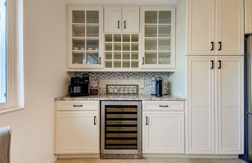 Dunedin House | Beautiful Large 5 Bedroom home! FREE Golf Cart! Close to Downtown! Video Games!