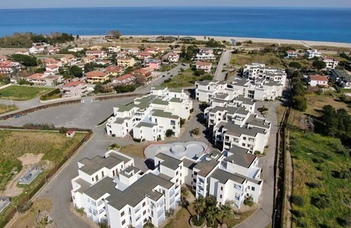Isca Marina Apartment | Beautiful large coastal apartment on Ionian Sea 2