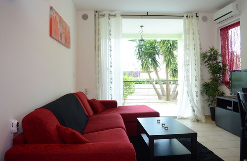 Isca Marina Apartment | Beautiful large coastal apartment on Ionian Sea 2