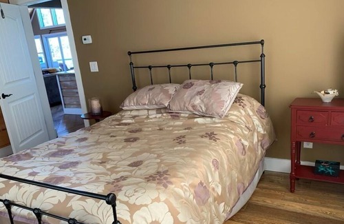 Durham House | Beautiful large home 15 minutes from Wyndham mountain