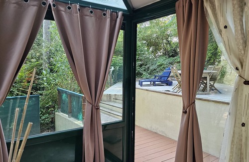 Meulan-en-Yvelines Apartment | Beautiful loft for 4 with large terrace