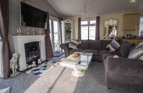 Clacton-on-Sea House | Beautiful lodge with decking at Highfield Grange Holiday Park ref 26967ND