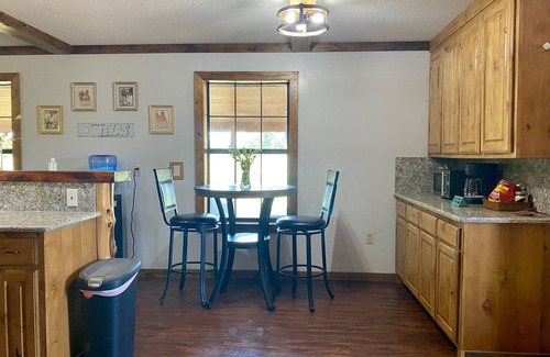 Gordonville Cabin | Beautiful log cabin with huge wrap around porches!