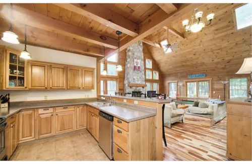Onekama House | Beautiful Log Lodge Retreat near Beach, Dunes, Golf