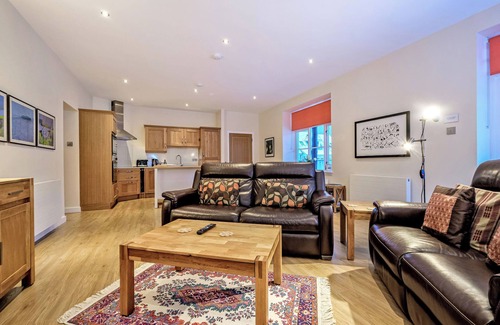 Ballater Apartment | Beautiful Luxury Apartment minutes from Balmoral Castle - home of Royal Familyn
