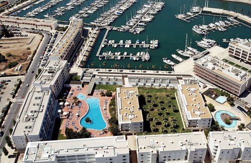 Telheiro Apartment | Beautiful luxury apartment with 4 Pool passes, WiFi & UK TV available