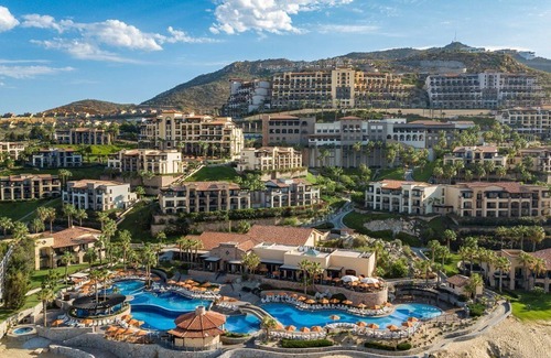 Pedregal Resort | Beautiful Master suite at Pueblo Bonito Los Cabos Beach Resort