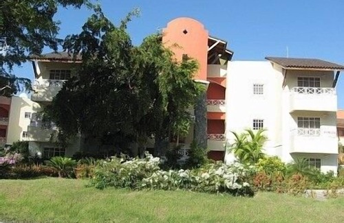 Veron Condo | Beautiful modern 2 level condo across from Bavaro Beach central air