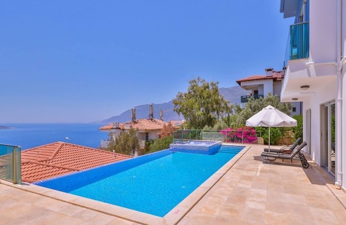 Kas Villa | Beautiful modern villa with breathtaking sea views.