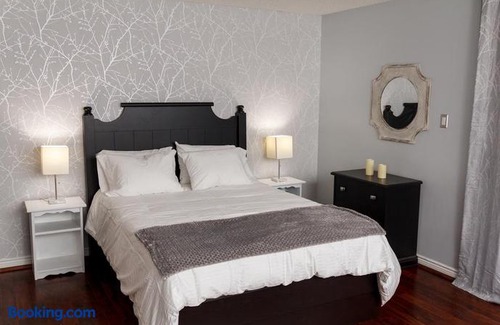 Craigleith Apartment | Beautiful Mountain Studio in The Blue Mountains