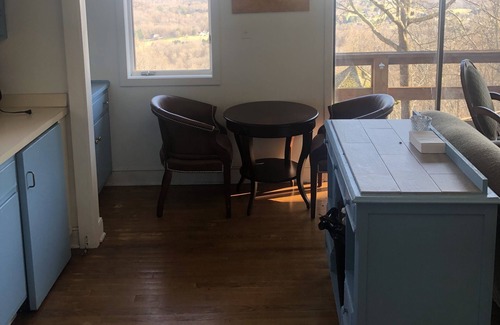 Lynchburg Cabin | Beautiful Mountain Cabin with amazing views