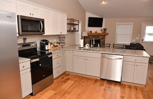 Boone House | Beautiful mountain cottage - 2br 2ba - close to everything!