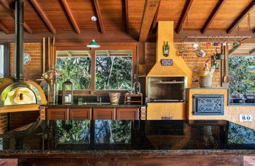 Itaipava House | Beautiful mountain house with 4 bedrooms, a/c, heated pool in Itaipava, Petrópolis