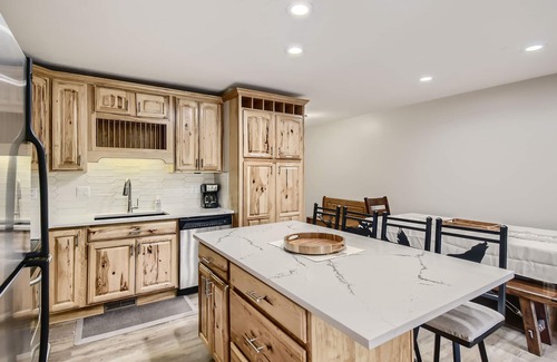Wildernest Condo | Beautiful mountain condo in Silverthorne, sleeps 8 max, community pool/hot tub