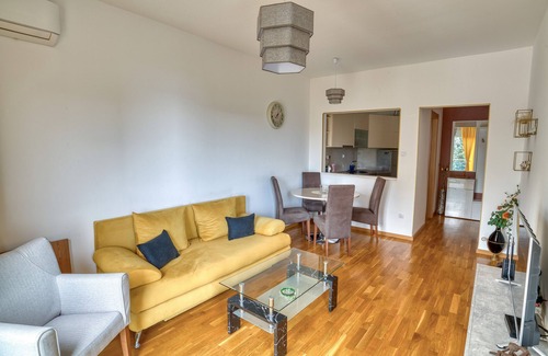 Becici Apartment | Beautiful New Apartment with Sea View