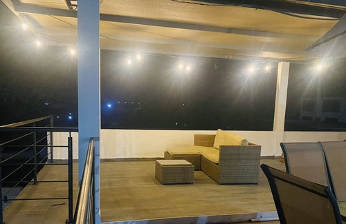 Buenavista de Cuellar House | Beautiful new house with private pool and lake view