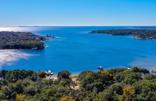 Niceville House | Beautiful Niceville Home Close to Destin. Close to Eglin AFB! TDY and Transient Military Welcome.