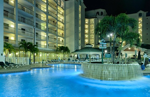 Cocoa Beach Condo | Beautiful Ocean Front Condo - Vacation Resort in Cocoa Beach - Great pool