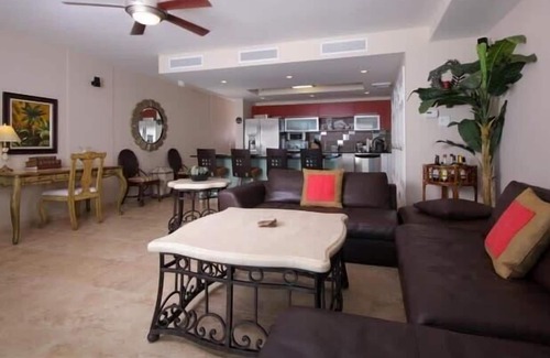 Maxwell House | Beautiful Ocean front Property