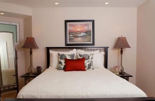 Maxwell House | Beautiful Ocean front Property