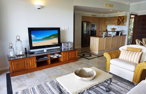 Port Douglas Apartment | Beautiful Ocean Views in the Heart of Port Douglas | 2 Bedroom Luxury Villa