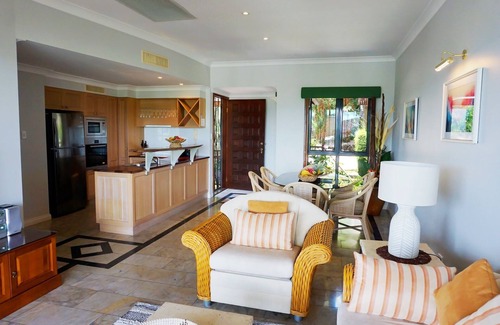 Port Douglas Apartment | Beautiful Ocean Views in the Heart of Port Douglas | 2 Bedroom Luxury Villa