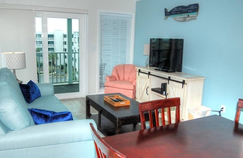 Myrtle Beach Condo | Beautiful Ocean views from this 2nd row condo. - Pelican Landing 312
