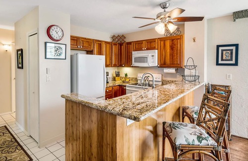 Kailua-Kona Condo | 🏖️Beautiful Ocean Views | Top Floor | Concierge Included